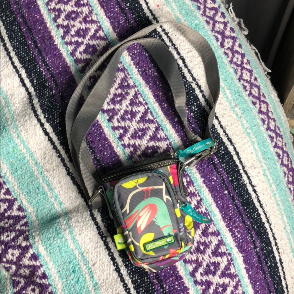 Small bird print shoulder bag